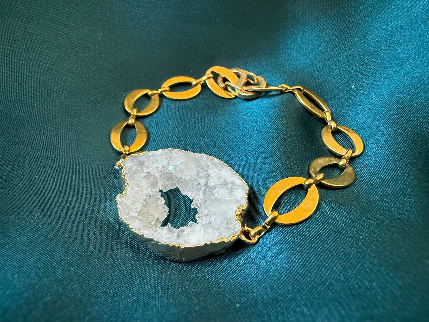 Agate white crystal bracelet