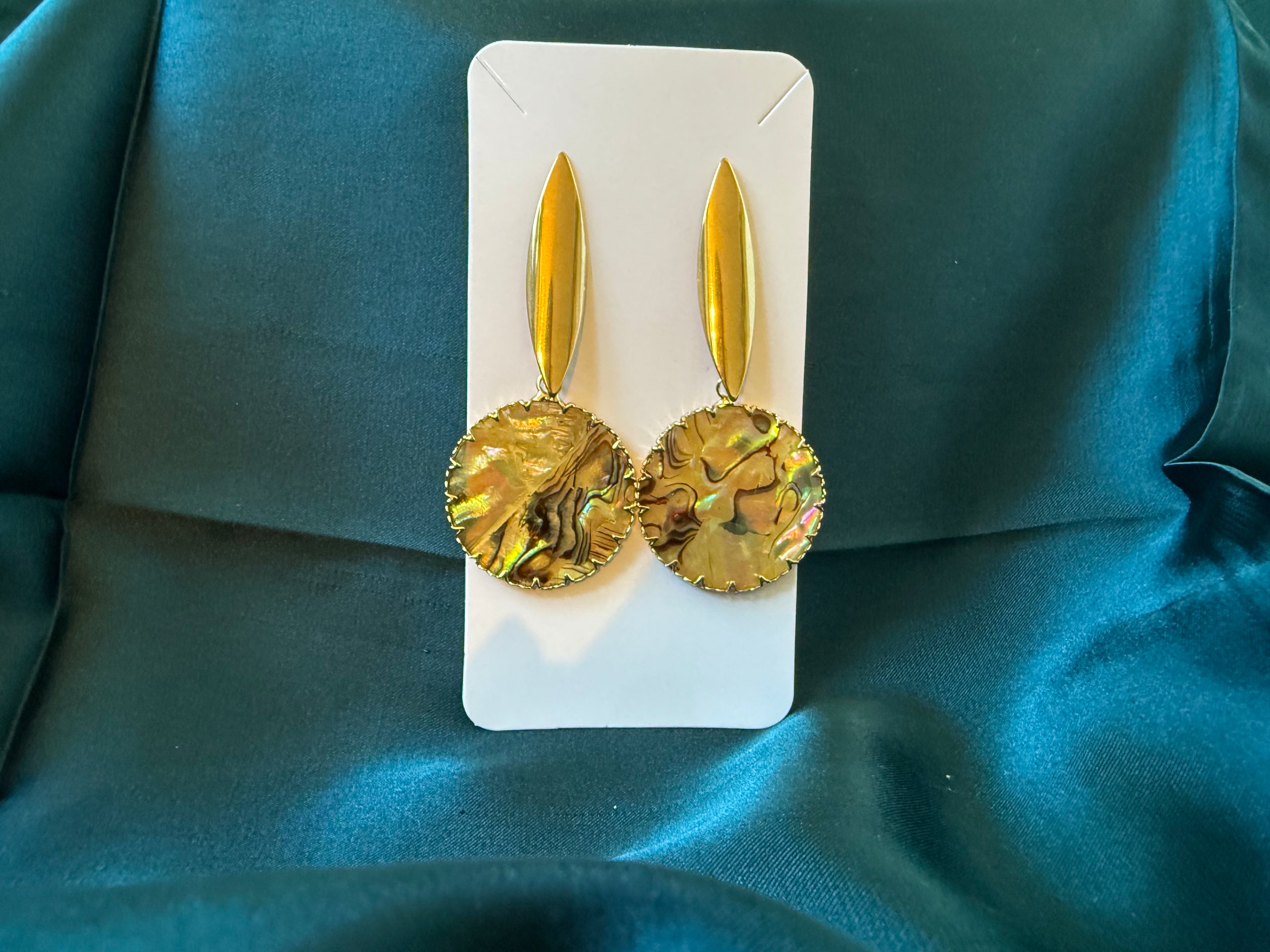 Mother of pearl shell leaf earrings
